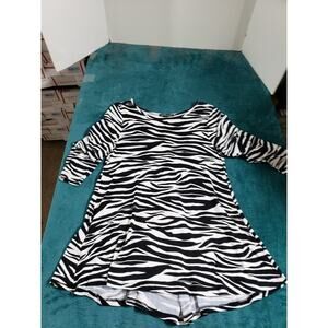 Cable & Gauge Top Size Small Womens Black Zebra Ladies 3/4 Sleeves Stretch NWT